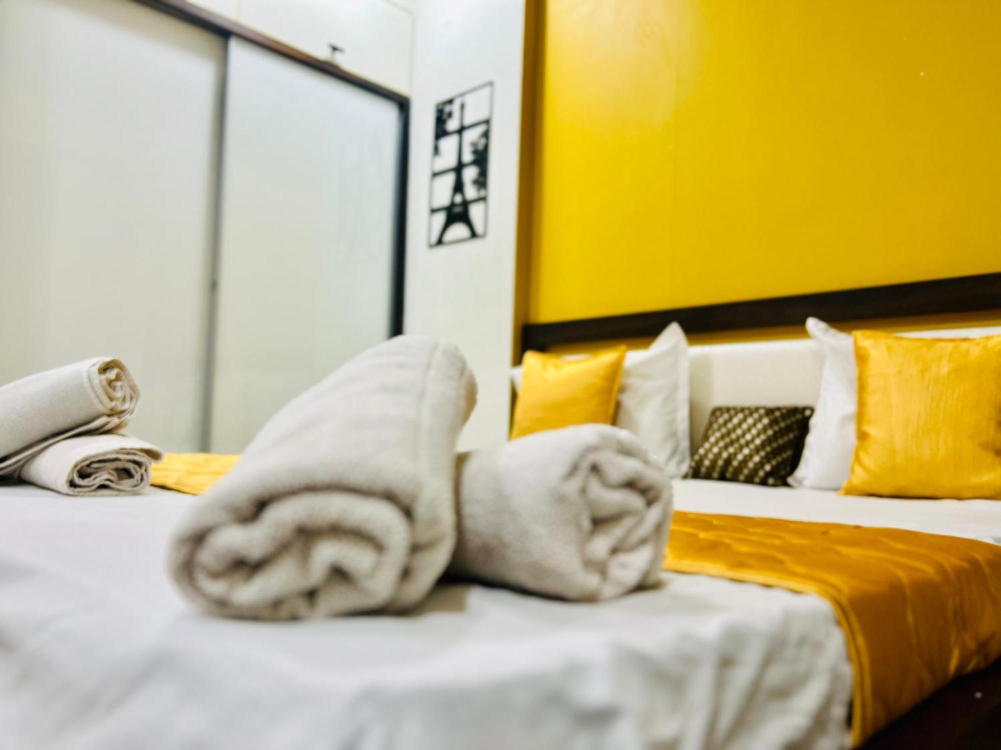 7 Seasons Palm Suite With Sky Orbit, Balcony, Swimming Pool, Wifi, Playground Rajkot Εξωτερικό φωτογραφία