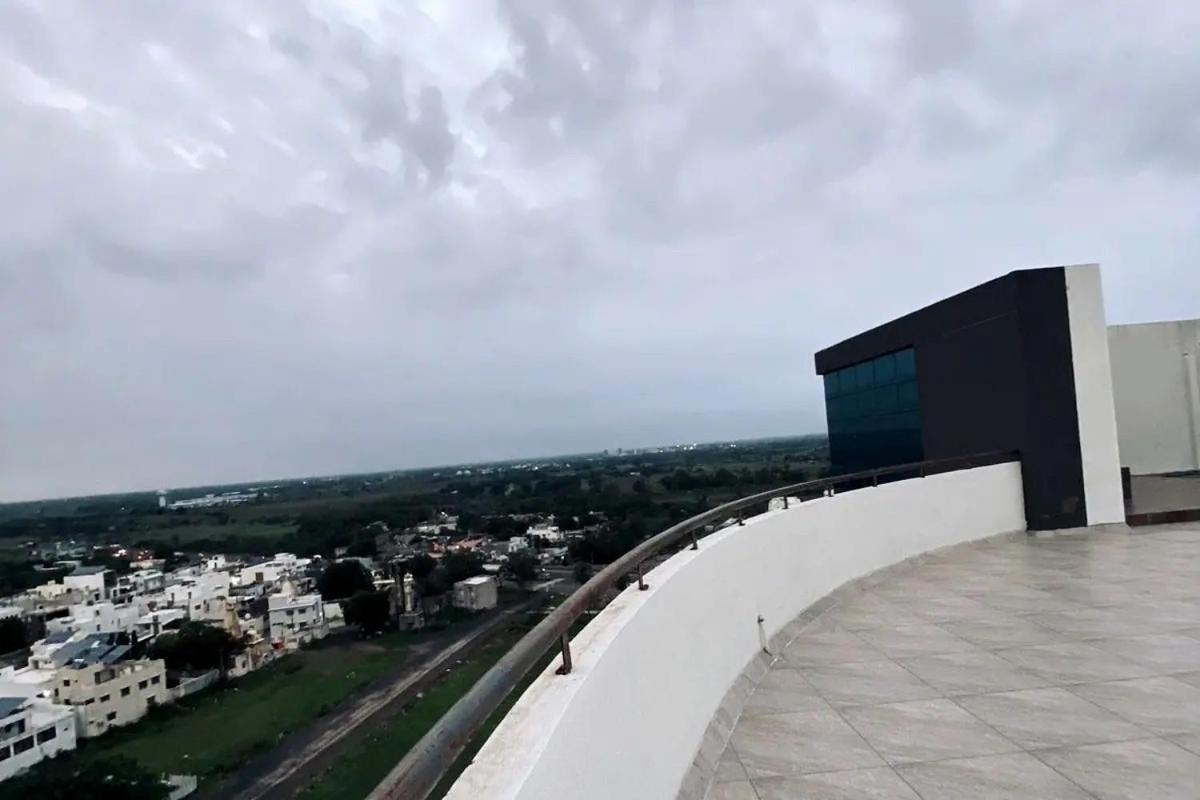 7 Seasons Palm Suite With Sky Orbit, Balcony, Swimming Pool, Wifi, Playground Rajkot Εξωτερικό φωτογραφία