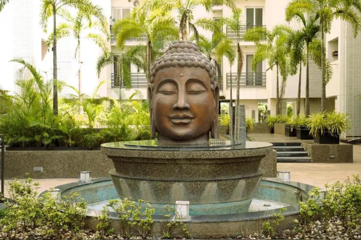 7 Seasons Palm Suite With Sky Orbit, Balcony, Swimming Pool, Wifi, Playground Rajkot Εξωτερικό φωτογραφία
